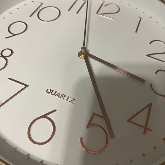Quartz Rose Gold Wall Clock - Picture 3 of 5